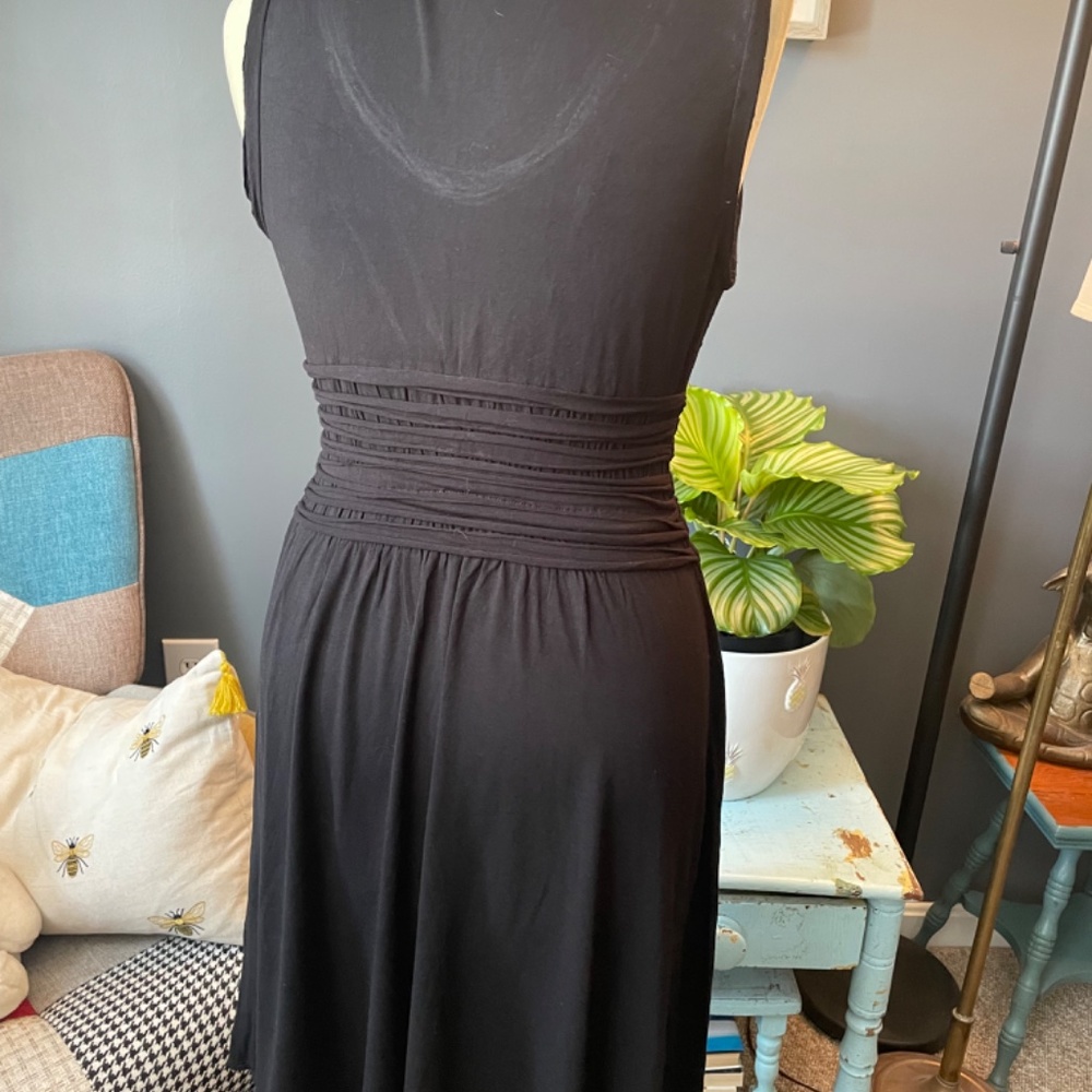 Dress - Picture 3 of 4